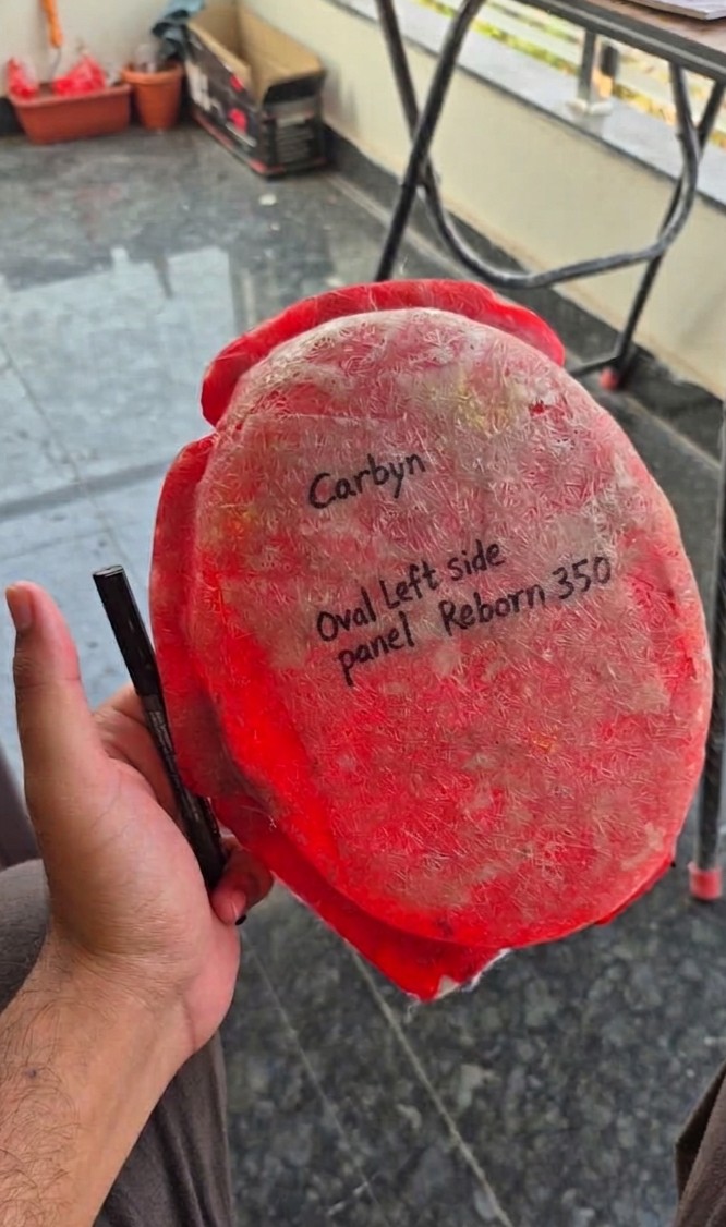 Finished mold for carbon fibre part — Carbyn label visible